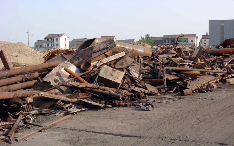 1991年，投身廢鋼貿(mào)易，開(kāi)啟輝煌旅程