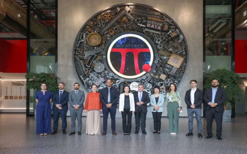 智利、哥倫比亞、尼加拉瓜、洪都拉斯駐華使館外交官一行到榮程集團(tuán)參觀交流