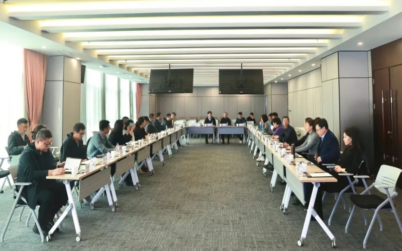 天津鋼協(xié)、冶金商會、青企協(xié)、青商會一行到訪榮程集團并召開首期“未來領航者青培會”